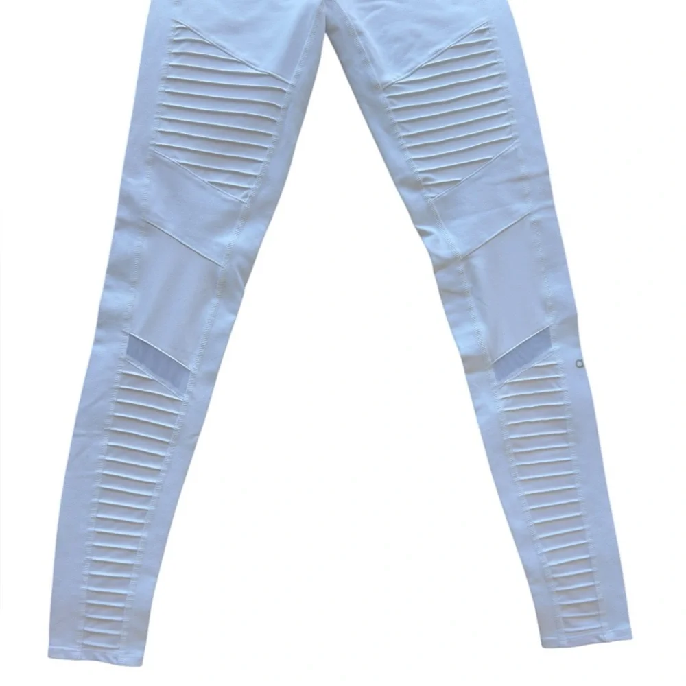 ALO Yoga High-Waist Moto Legging